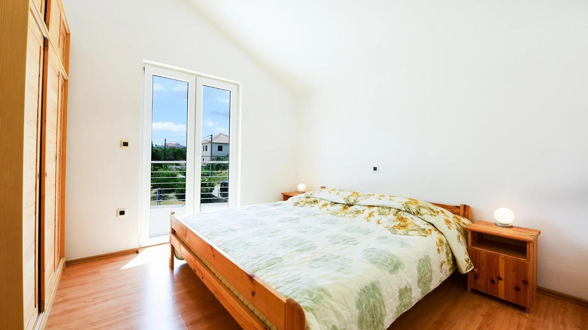 Stunning Apartment In Ugljan With Wifi 0*,